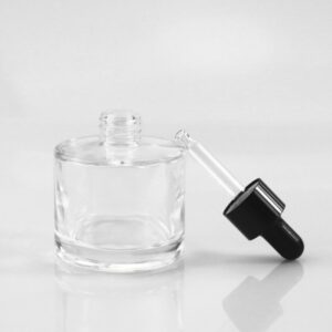 Wholesale Empty Clear Flat Shoulder Round Shape 50ml Glass Bottle Glassware with Dropper for Essential Oil Skincare Packaging