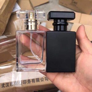 Wholesale Empty Perfume Bottle 30ml 50ml 100ml 150ml 200ml Clear or Black Glass Bottle with Plastic Aluminium Mist Spray Pump