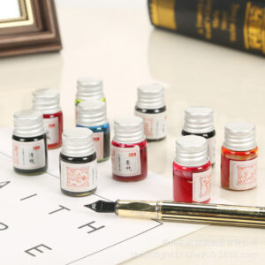 Wholesale Empty Amber Round D22h30mm Glass Bottle with Screw Cap for Essential Oil Pill Perfume Packaging
