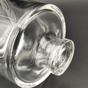 Wholesale 100ml 200ml Aromatherapy Bottle Glass Diffuser Bottle Rattan Volatile Perfume Bottle No Fire Decoration Glass Bottles