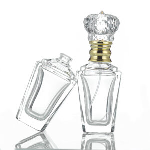 Wholesale 60ml Toner Spray Bottle with Bayonet Press Glass Perfume Bottle Perfume Sample Sub-Filling Bottle with Lid