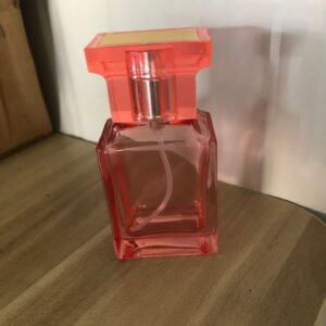 High-End Bayonet Perfume Bottle 30ml Square Colored Glass Bottle Empty Bottle 50ml Dispenser Pressing Spray Bottle